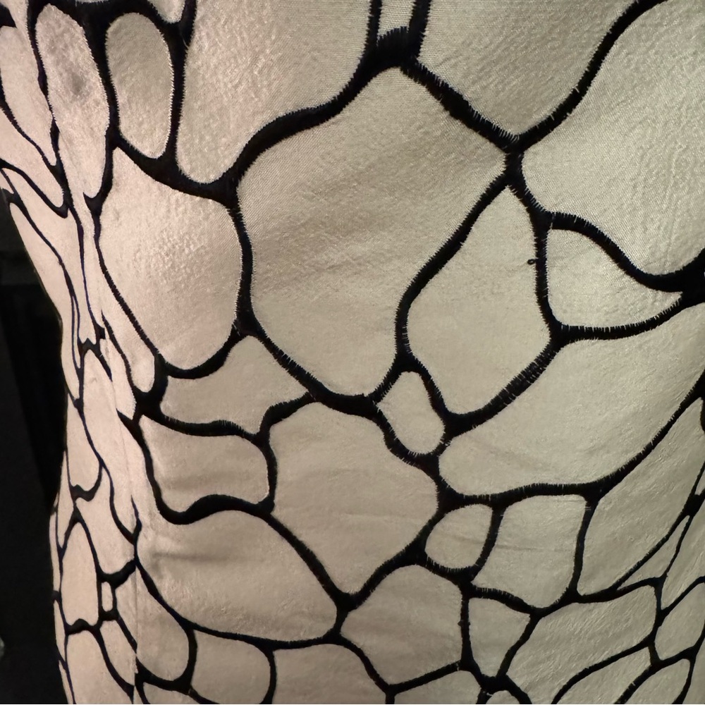 Doncaster 100% Silk Sheath Dress | Black & Cream Abstract Print | Size 12 - Picture 2 of 10